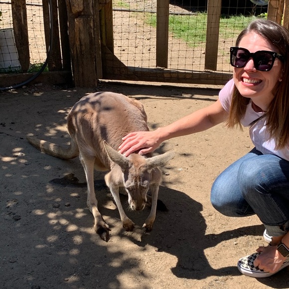 👋🏻Hiya! I’m Amber! It’s wonderful to meet you! - Picture 5 of 6